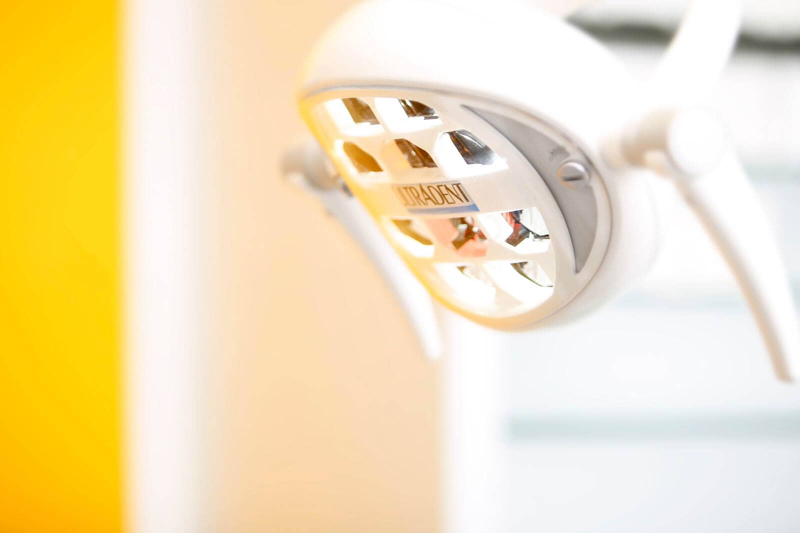 Dentist's lamp in the treatment room